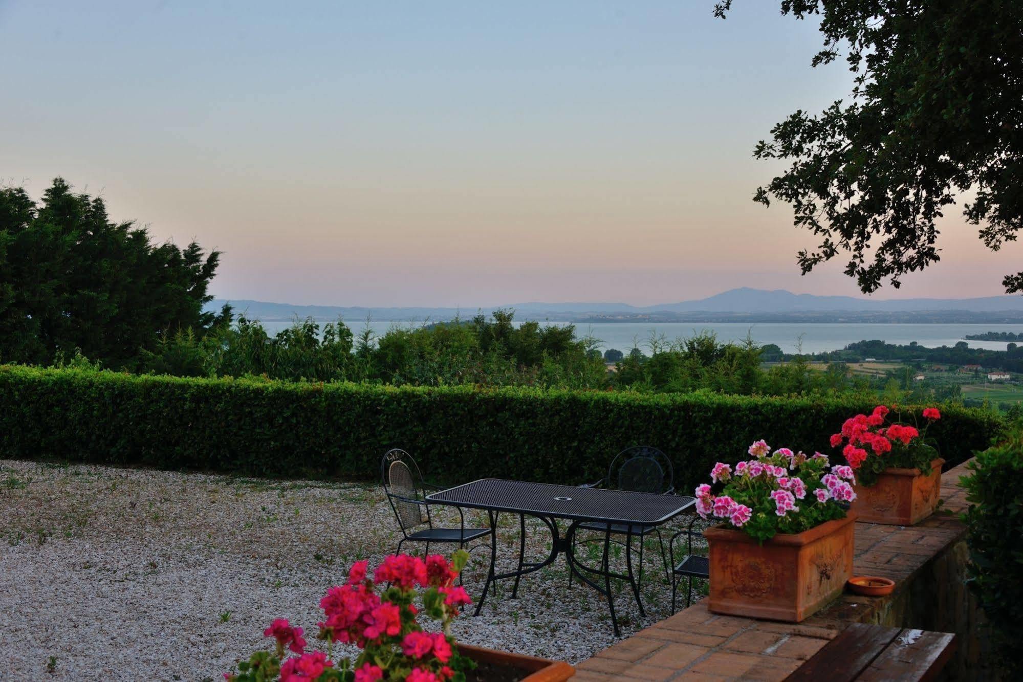 Relais Borgo Torale Passignano sul Trasimeno Exterior foto
